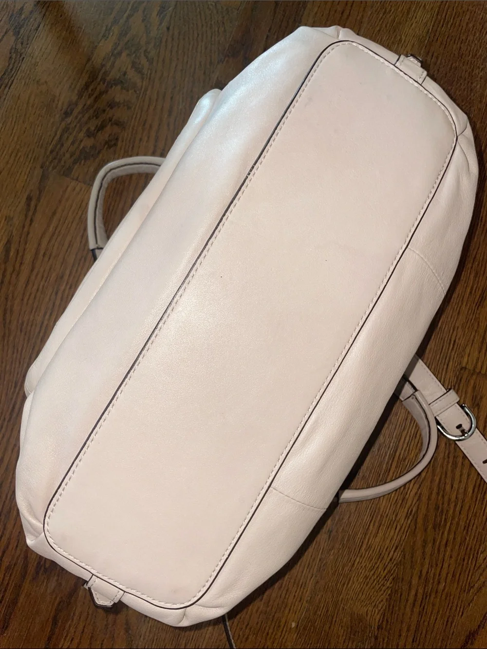 Coach great beige